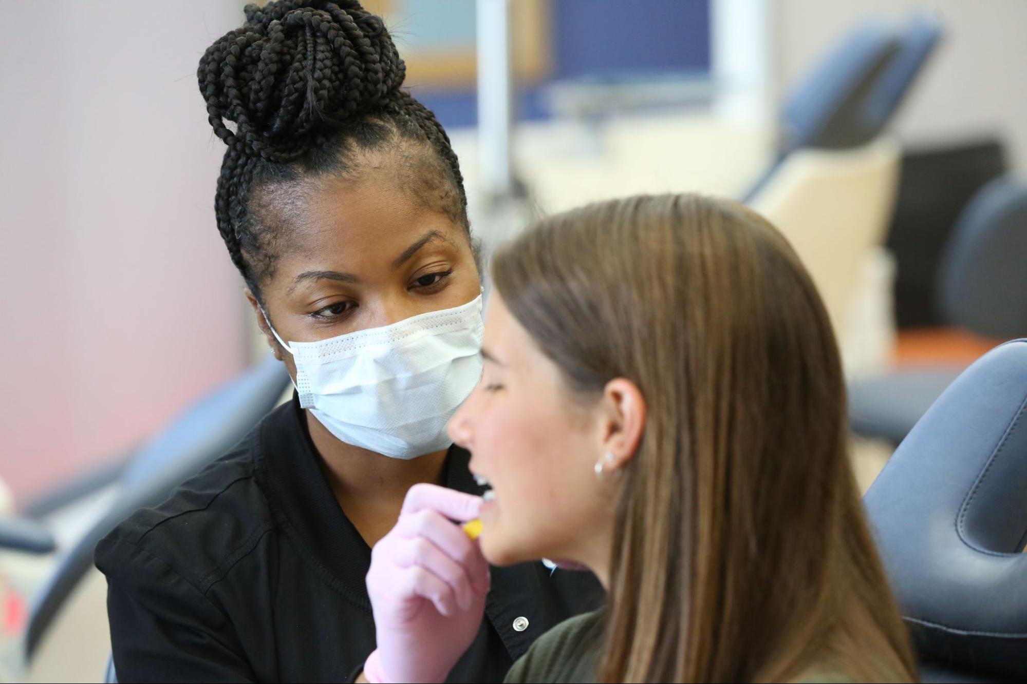 How Do Orthodontists Treat Overbites and Underbites?